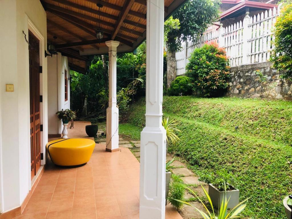 Kandy River Garden الغرفة الصورة